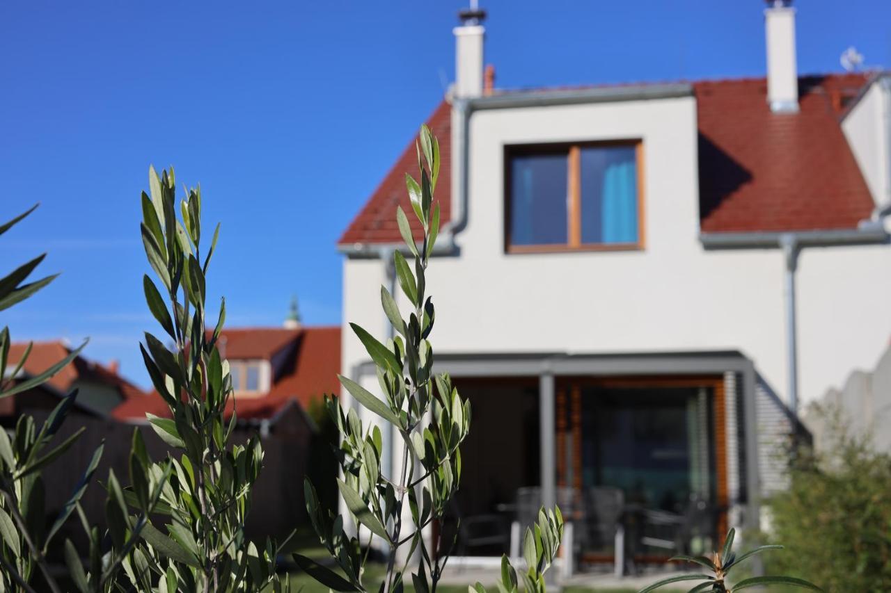 Veritas House Mikulov Exterior foto