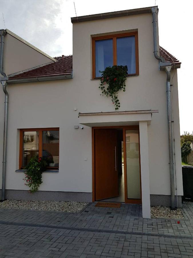 Veritas House Mikulov Exterior foto
